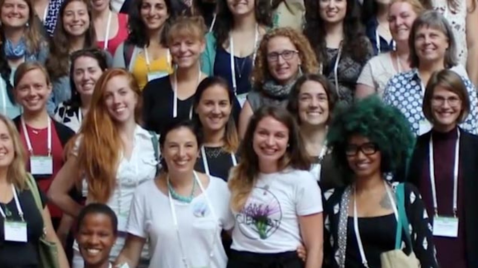 Ces scientifiques ont créé un club pour 500 femmes dans le domaine des ...