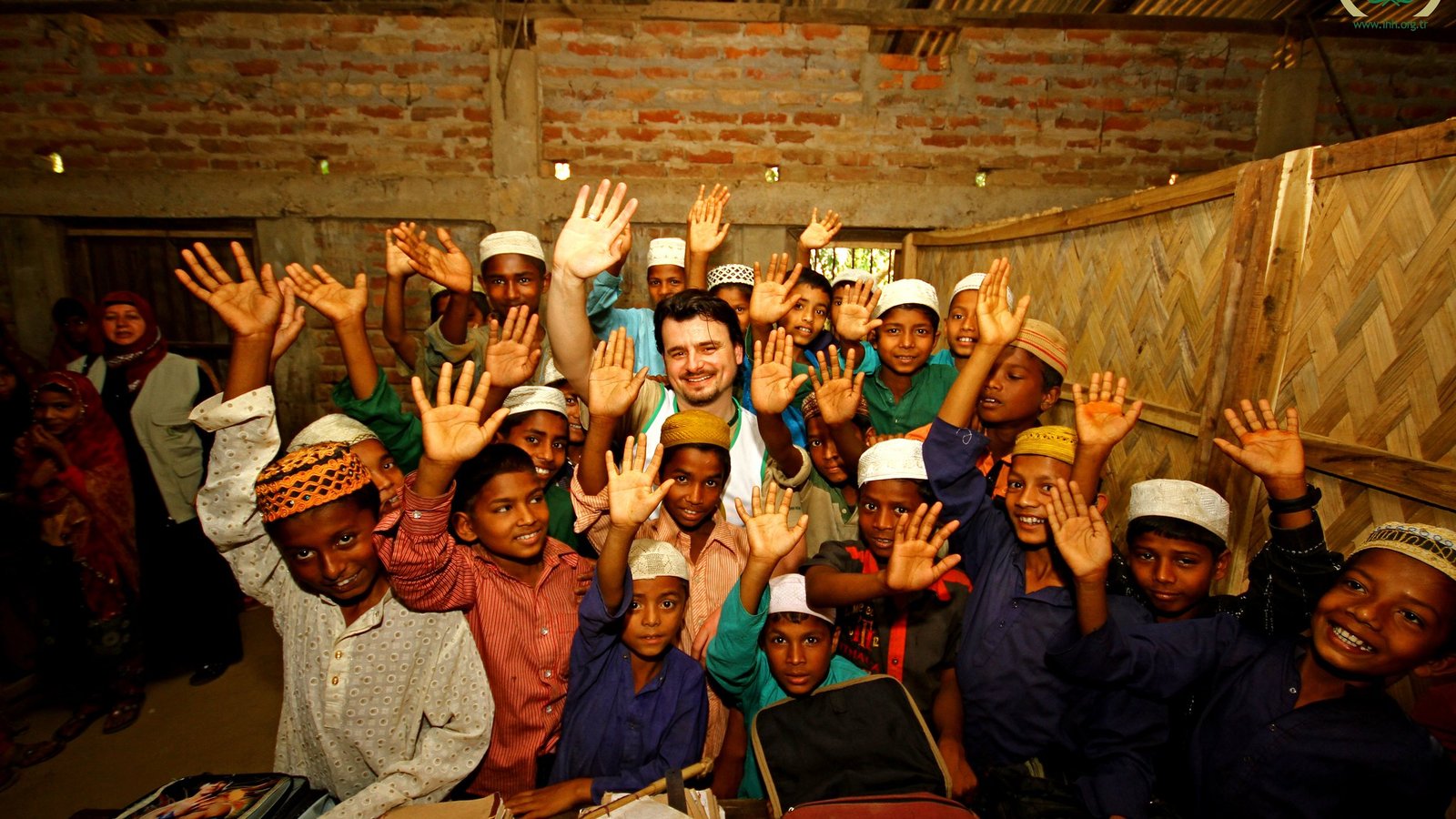 Rohingya Refugee Children in Bangladesh Now Have Access to Education