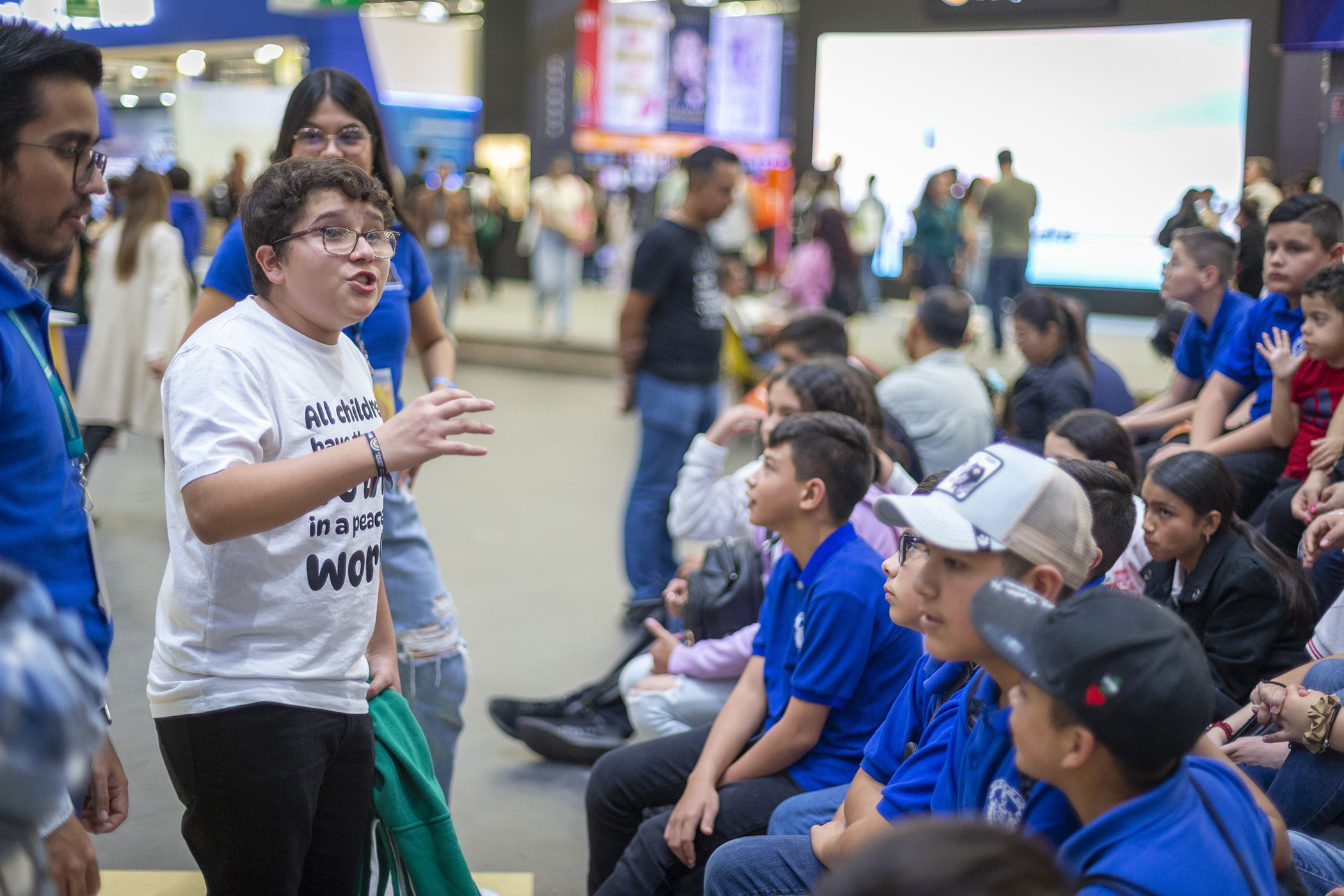 Francisco Vera fue nombrado uno de los ganadores de la Cumbre de Jóvenes Activistas de este año, que busca potenciar a los jóvenes agentes de cambio mediante la visibilidad, la creación de redes, la formación y la recaudación de fondos.