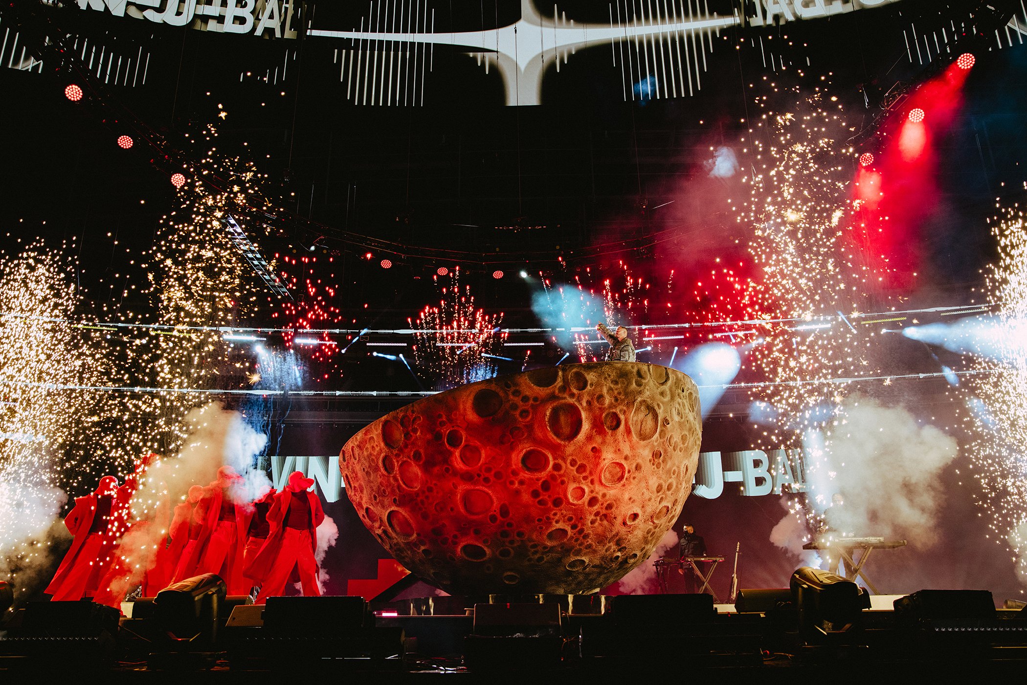 26 of the Best Photos From 'VAX LIVE: The Concert to Reunite the World'