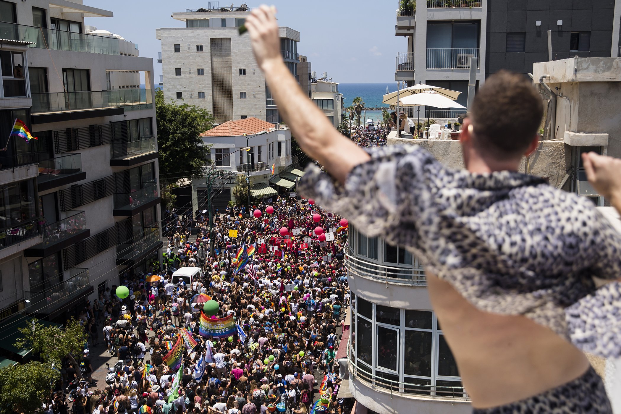 18 Empowering Photos of LGBTQ Pride Around the World