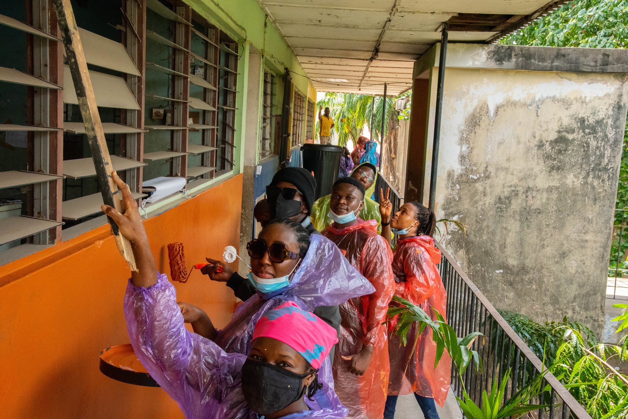 LEAP Africa volunteers repainting a nearby school during 2020's Youth Day of Service.