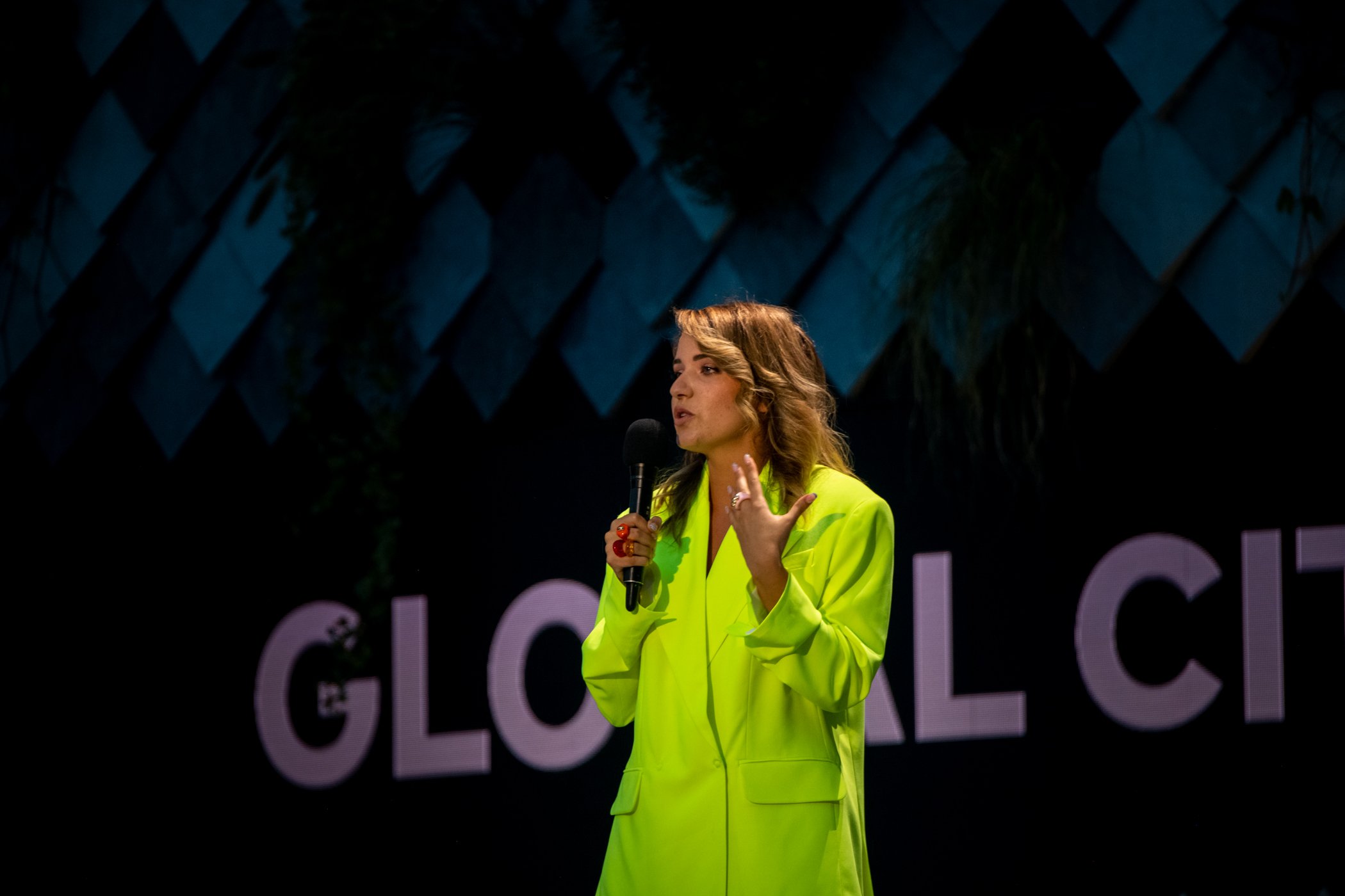 Louise Aubery speaks on the Global Citizen Live stage in Paris.