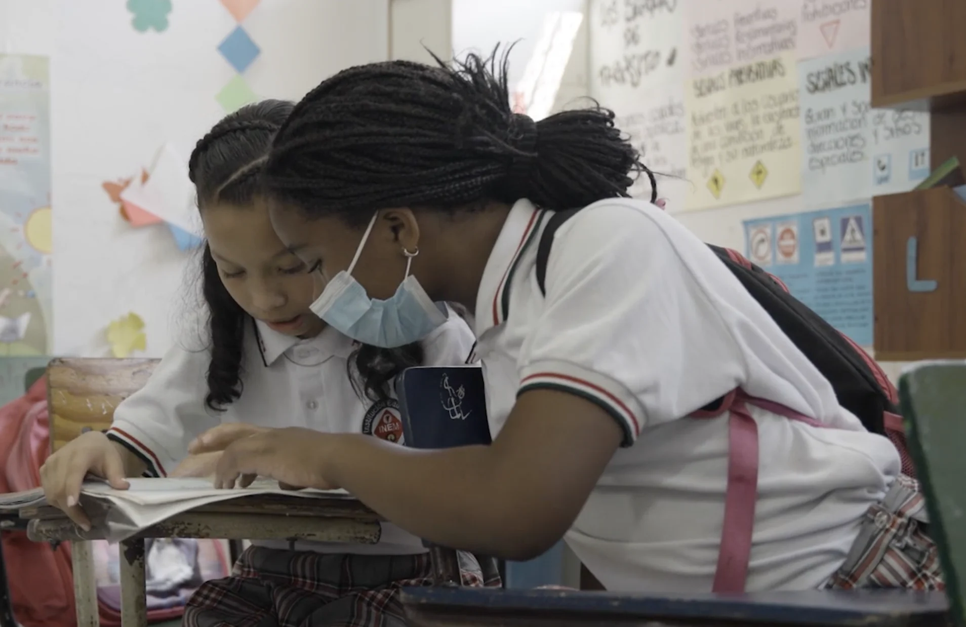 Camila, a Venezuelan refugee who fled the crisis to Colombia with her family, dreams of becoming a doctor. Thanks to the UNF, ECW, organizations like Save The Children, and the actions of Global Citizens, education is becoming a possibility.