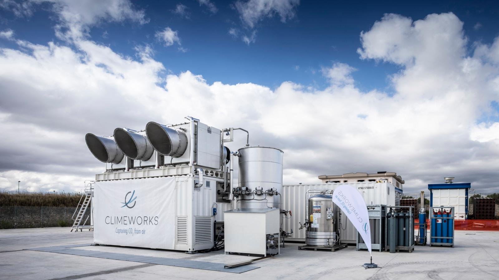 This Company Is Sucking Carbon From the Air and Making Soda With It