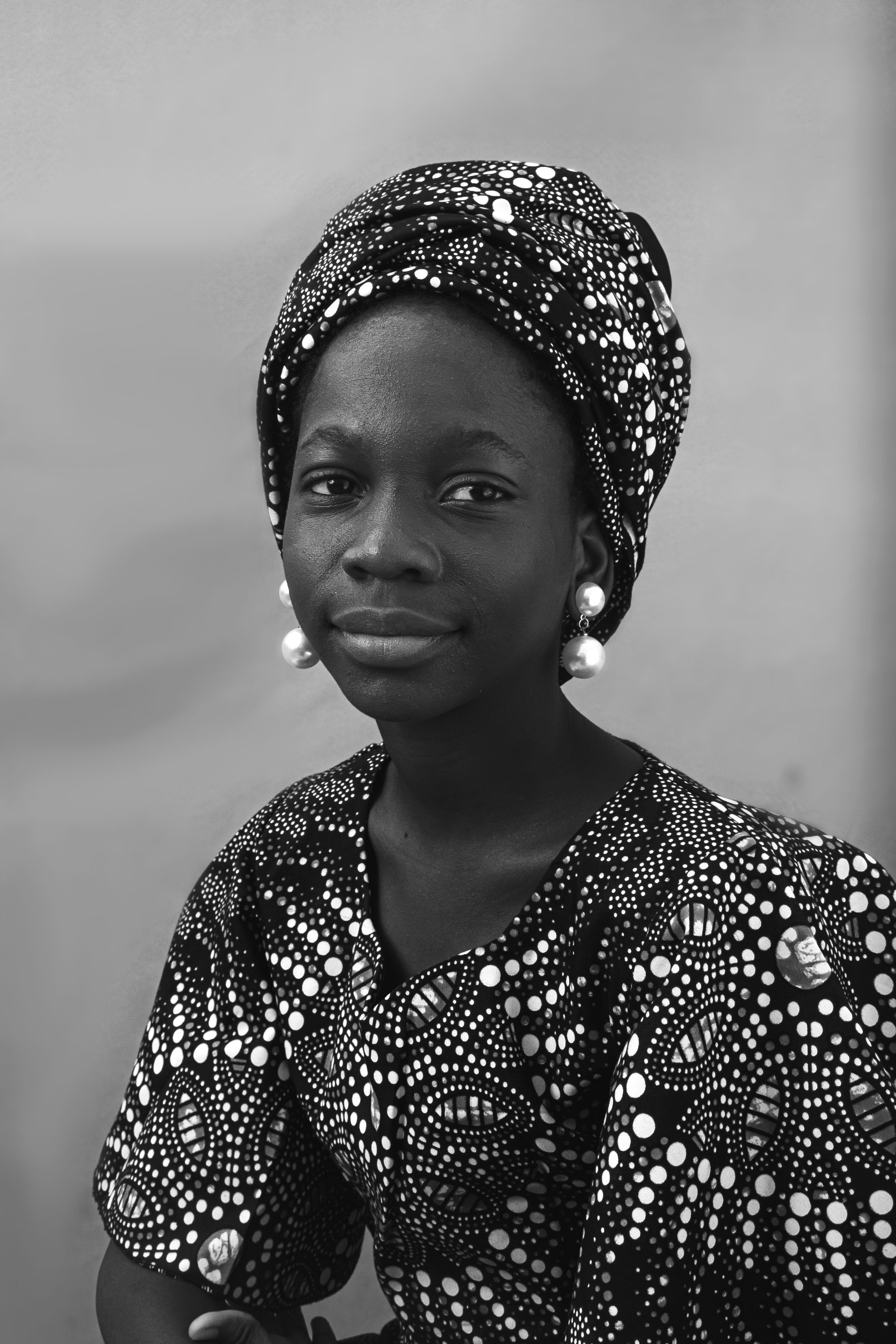A Dreamcatchers Academy student in a recreation of a portrait of Maya Angelou, acclaimed American poet, storyteller, activist, and autobiographer. Photo: DocumentWomen/Dreamcatchers Academy.