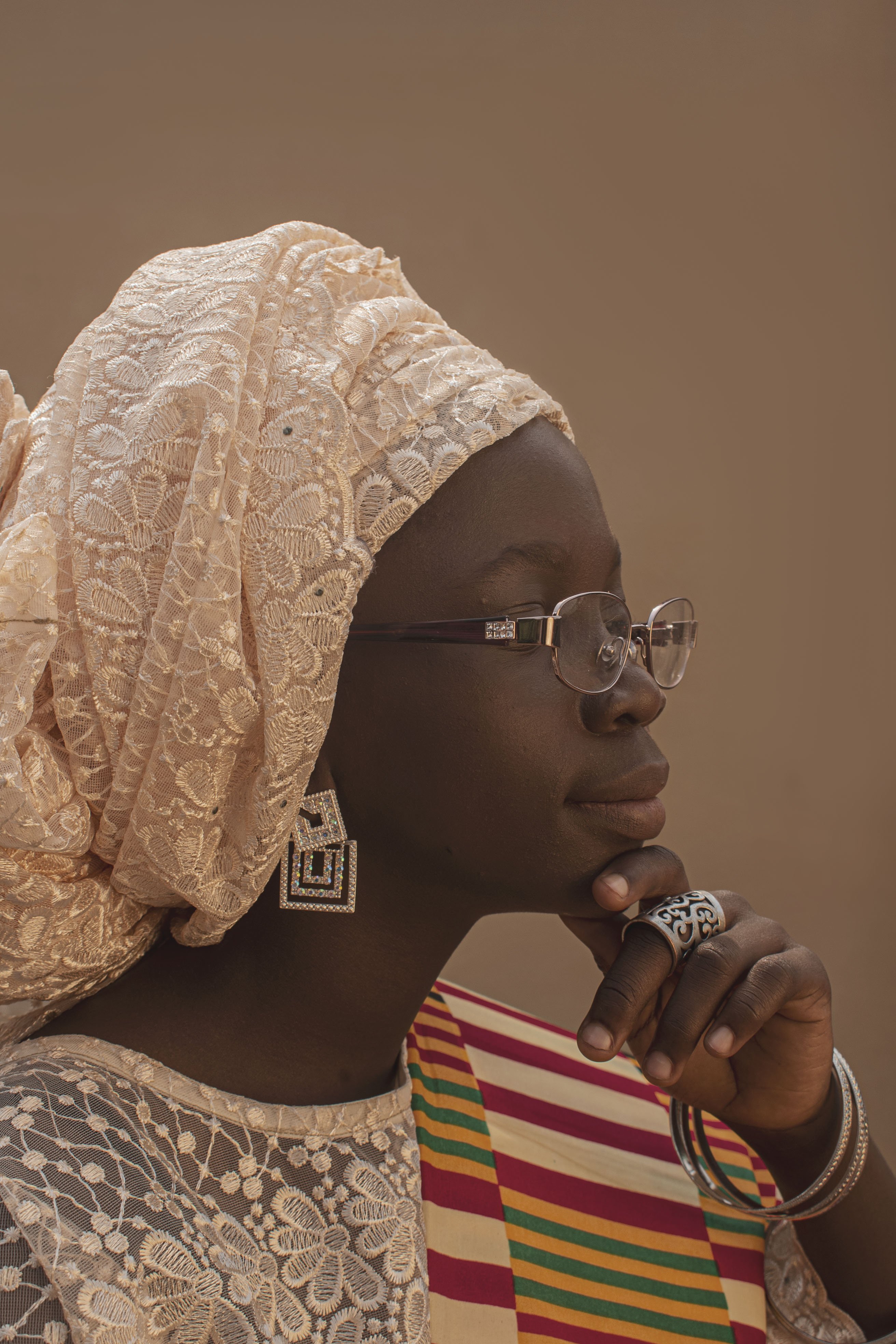 A Dreamcatchers Academy student in a recreation of a portrait of Ama Ata Aidoo, Ghanaian author, poet, playwright, academic and former Minister of Education. Photo: DocumentWomen/Dreamcatchers Academy.